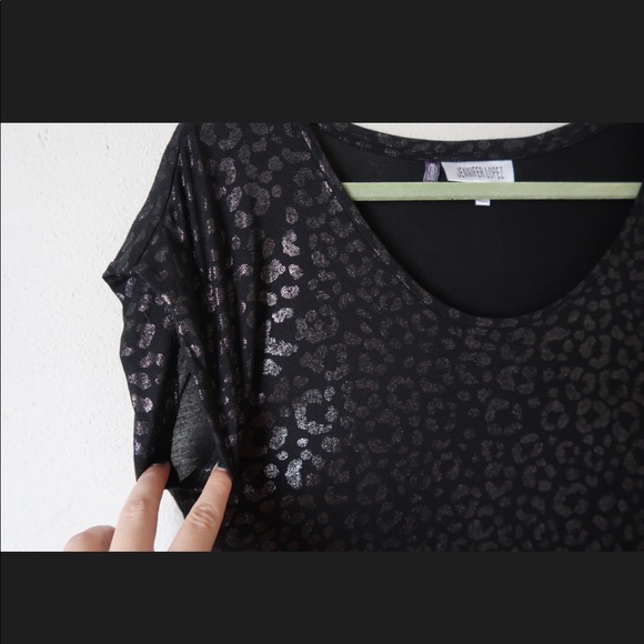 JLO | JENNIFER LOPEZ metallic cheetah tee - Picture 8 of 8